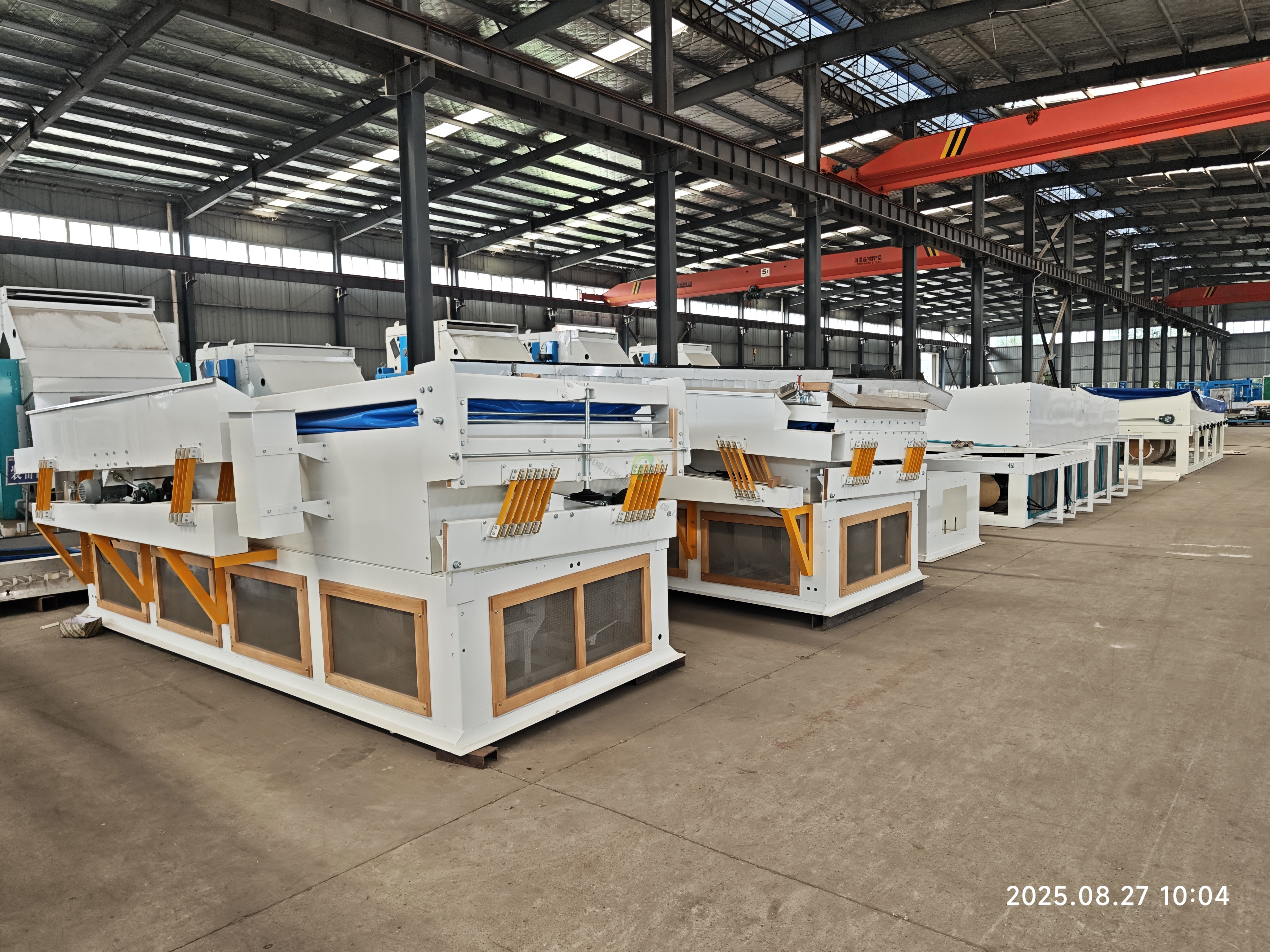 Agricultrial Grain Seed Gravity Separator Machine Granular Seed Gravity Table Sorting Equipment